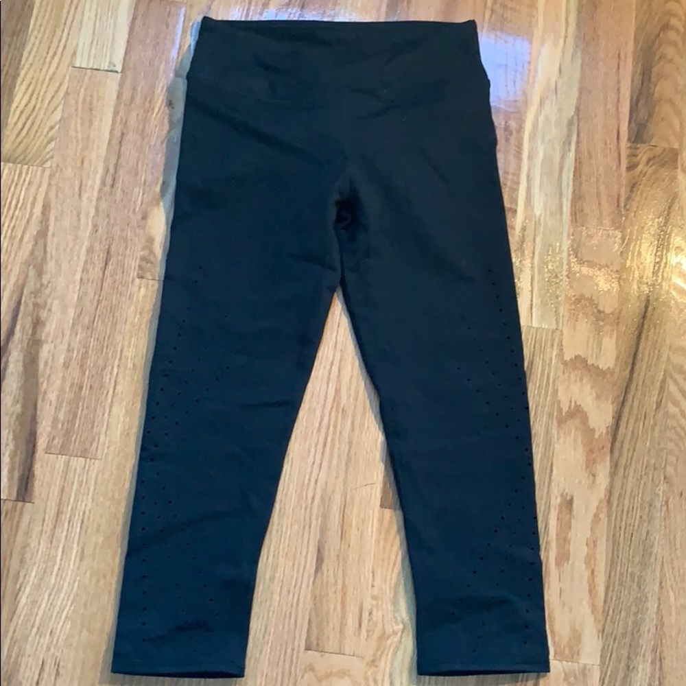 Angela Capri black leggings